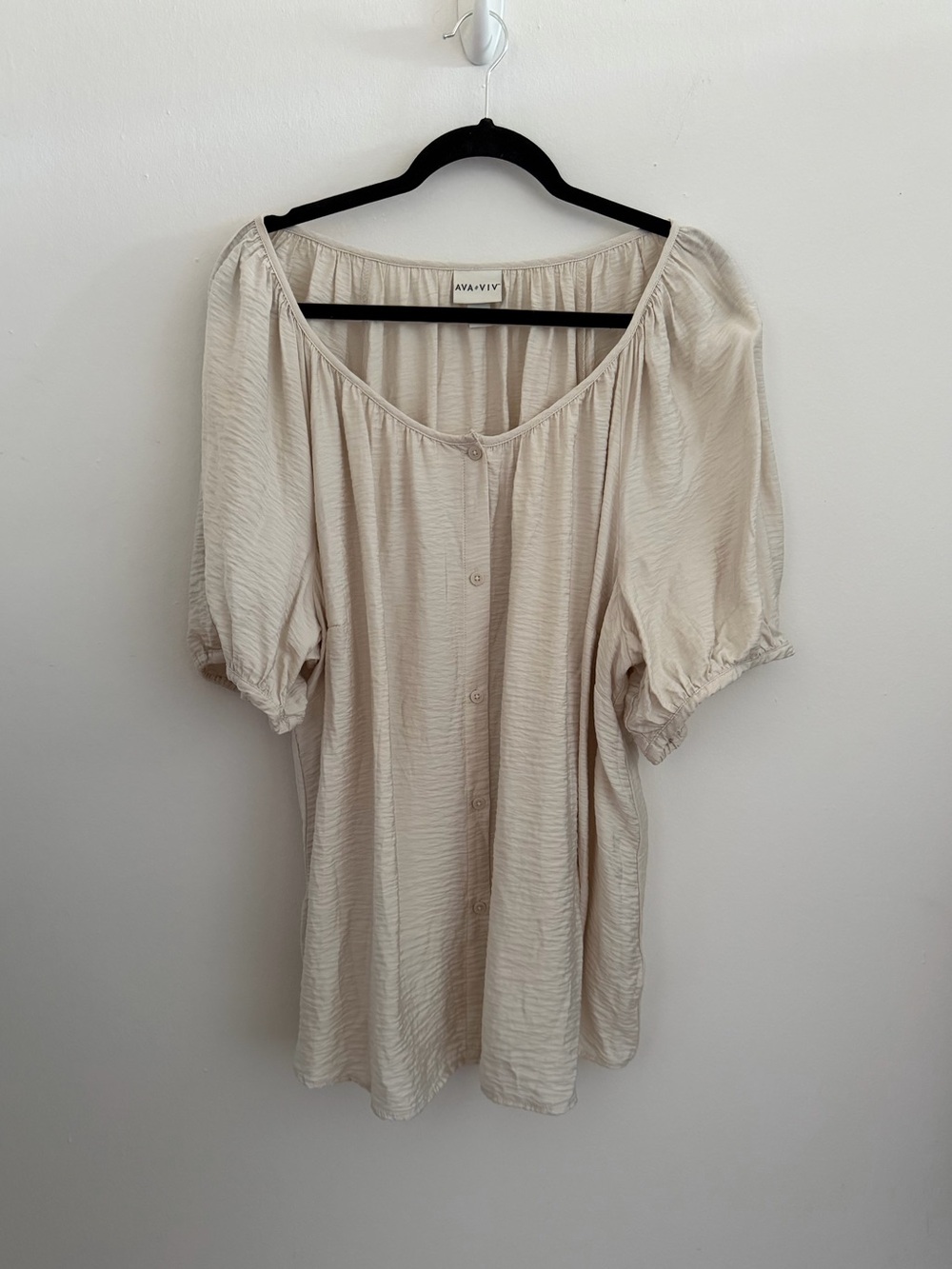 Ava & Viv Cream Button-Front Puff Sleeve Blouse Size 2X